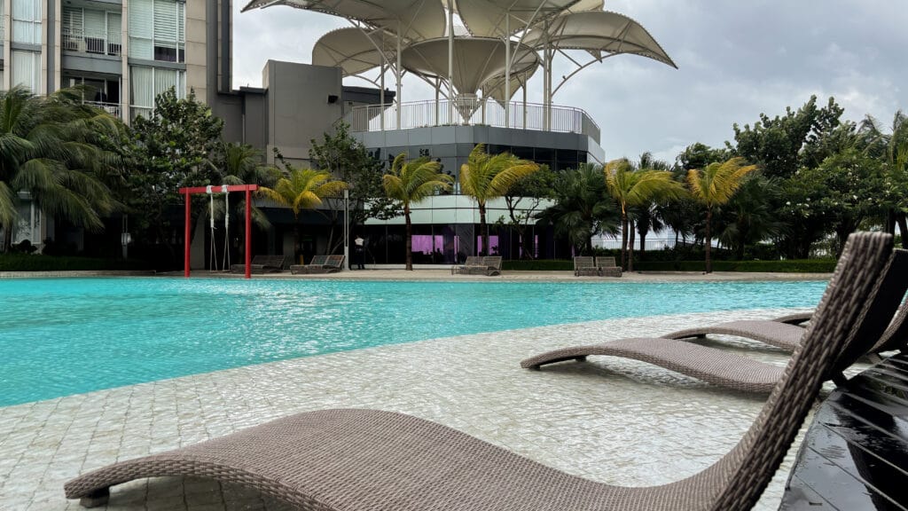 Sand beach pool - arandra residence